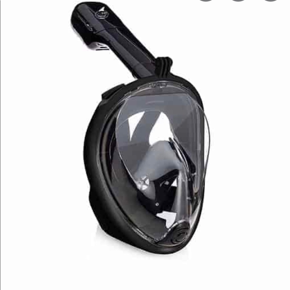 A free breath full face snorkeling mask